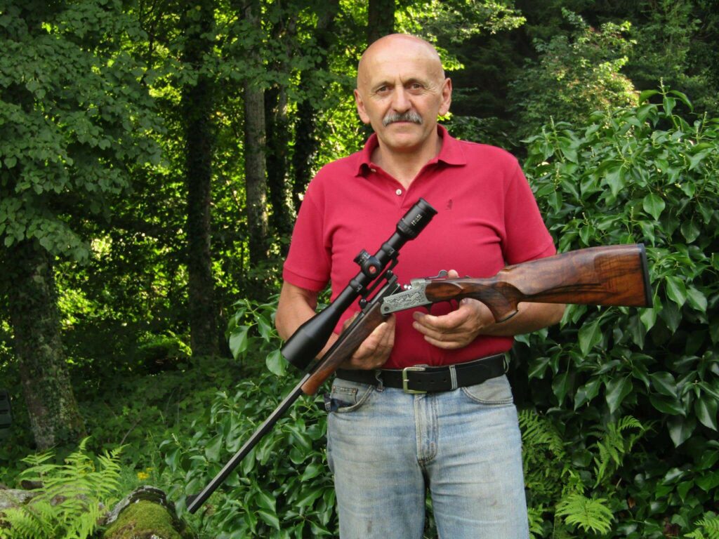 Piero Gianotti e il suo Blaser K95 con Leica LRS 6.5-26x56