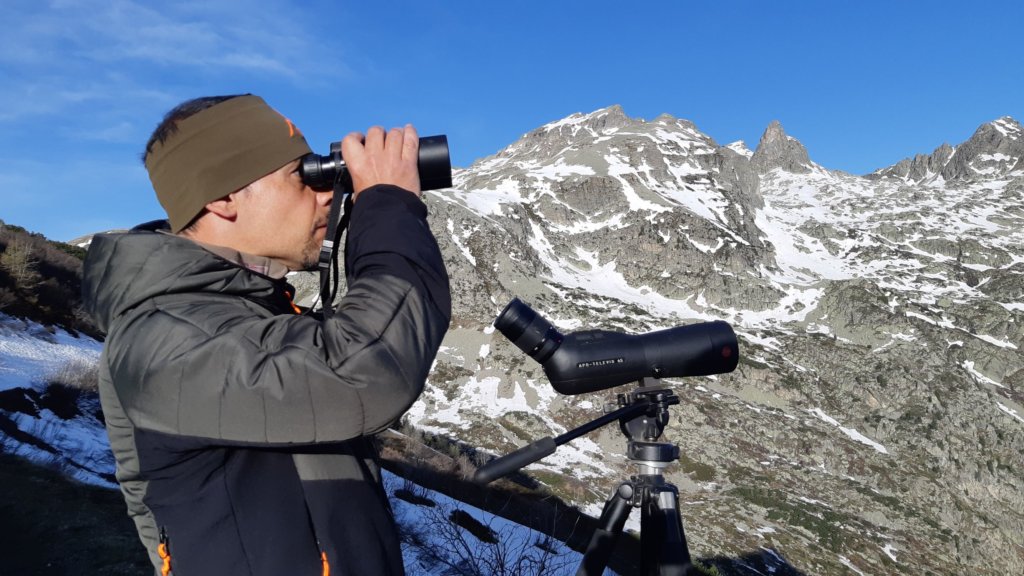 Bobo tra le sue montagne in una giornata di caccia al camoscio