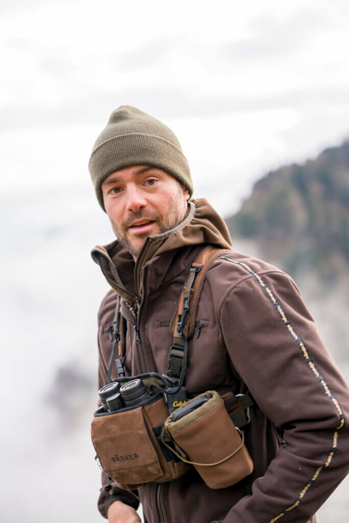 Giacca in pile Kamko a maniche lunghe da uomo - reversibile. Camo Mountain Hunter/marrone scuro