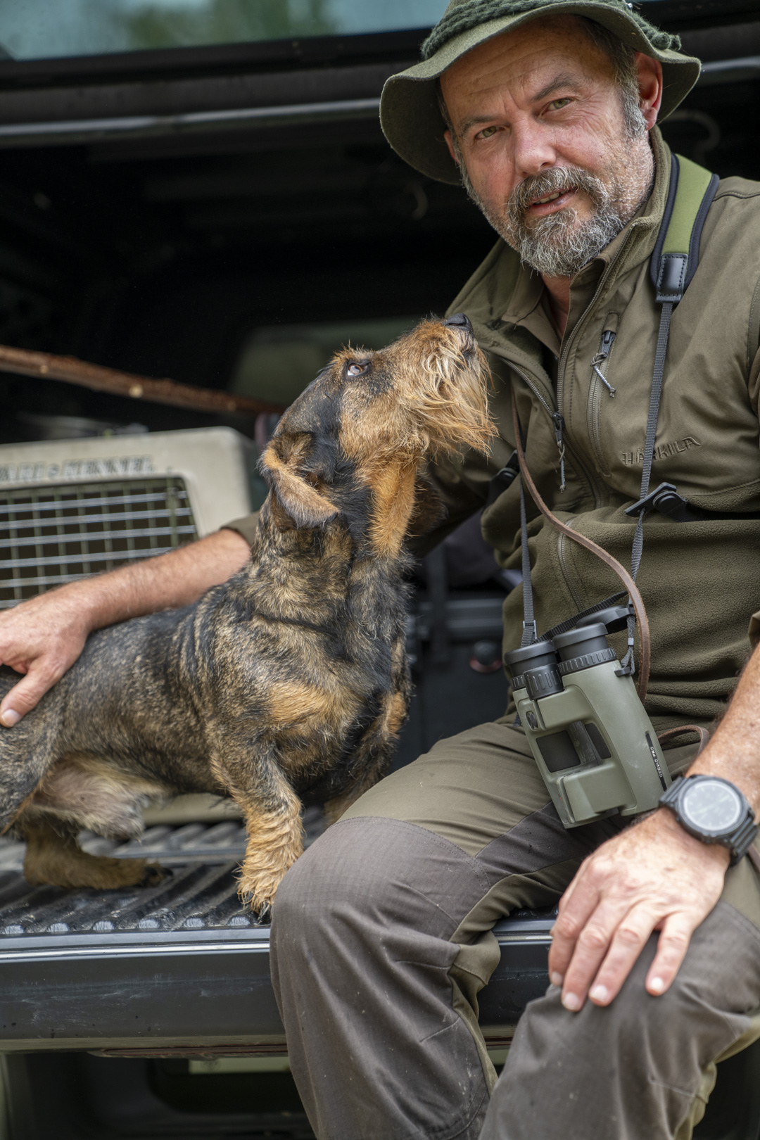 Marco Franolich con il suo Pio di Gavazzano, bassotto tedesco standard a pelo duro di 3 anni.